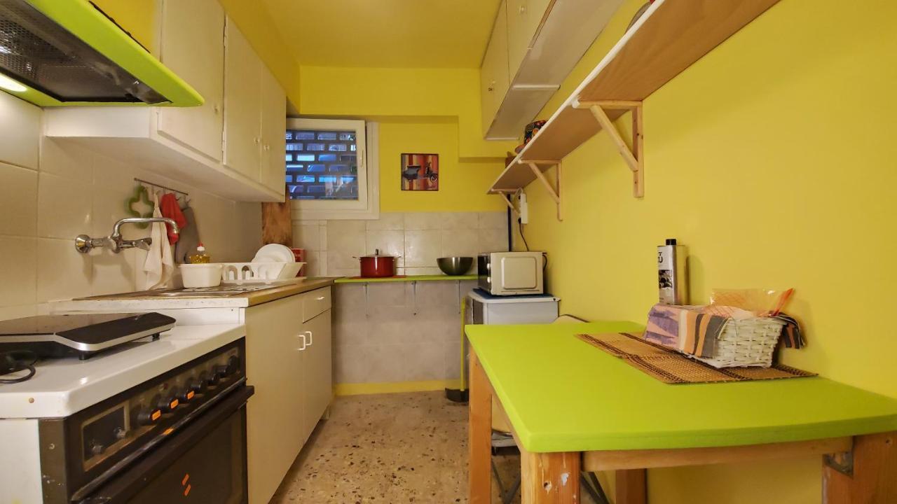 Sakura Hut Opposite The Panathenaic Stadium Apartment *